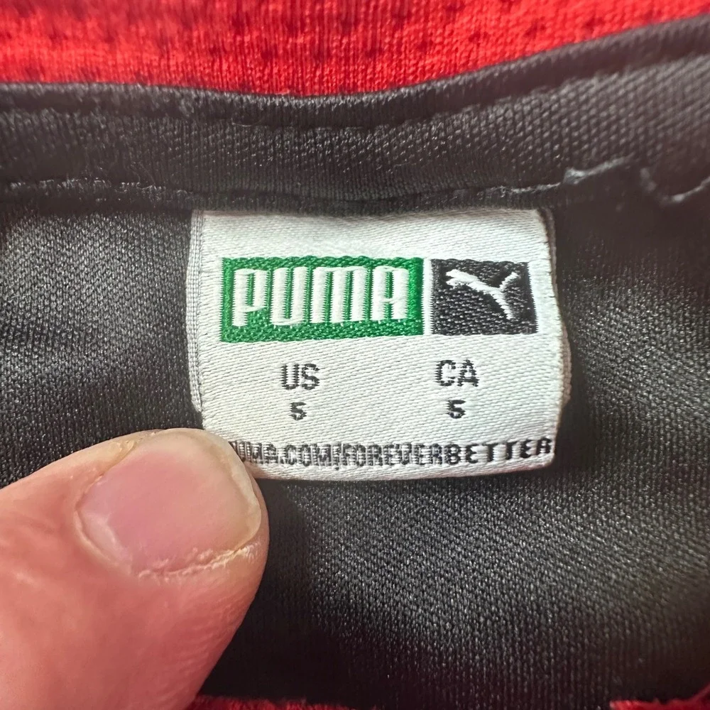 Puma T-Shirt Kids Size 5 Black Red Graphic Logo Active Short Sleeve Tee‎ Raglan
